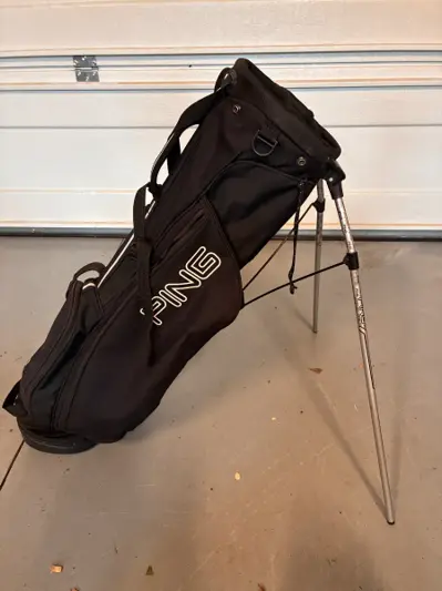 Ping e2 stand bag black